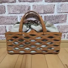 Item thumbnail for item c2c9e2fd-bcb3-44e7-8361-b35e57de64a5