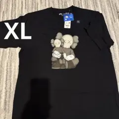 【新品未使用タグ付】ユニクロ　KAWS Tシャツ　XL