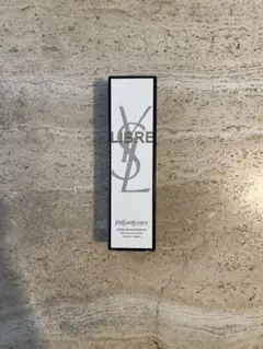 Yves Saint Laurent リブレ イブサンローラン　ハンドクリーム