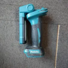 美品Makita ML816 ハンディライト 18V対応のサムネイル