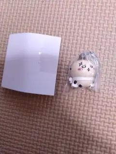 ちいかわ　マスコットつき　ビスケット　ラッコ