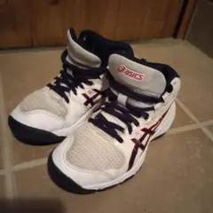 アシックス　バッシュ　２１センチ