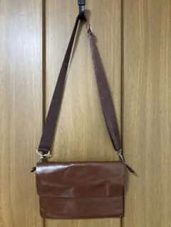 ショルダーバッグ革