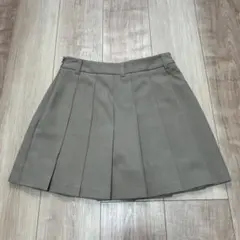 プリーツスカート