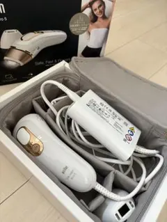 BRAUN脱毛器 ホワイト 液晶画面 収納ケース付き - メルカリ