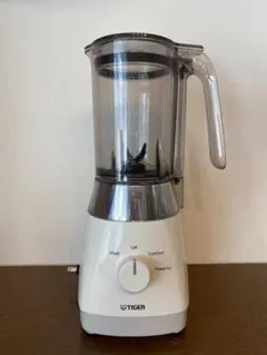 Item thumbnail for item 414ff54e-a9e4-474f-940f-b94aeed5c8fc