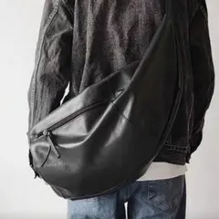 レザー スリングバッグ　メンズバッグ