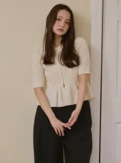 Alumu. jacquard peplum half sleeve tops - メルカリ