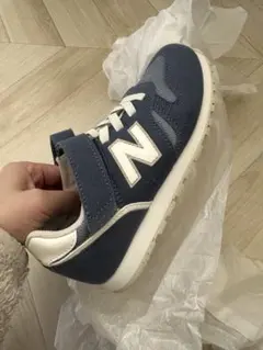 【未使用】New Balance21㎝ ネイビー　スニーカー　キッズ　試着のみ