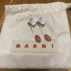 MARNI フラワーピアス ホワイト ピンク　中古のサムネイル