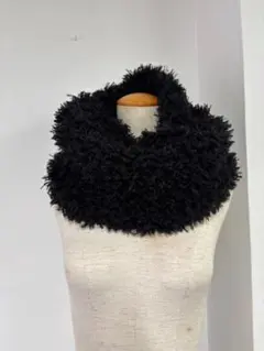 LAURA ASHLEY 黒 スヌード ふわふわ　ファー