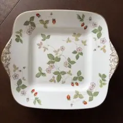 WEDGWOOD ワイルドストロベリー　スクエアプレートのサムネイル