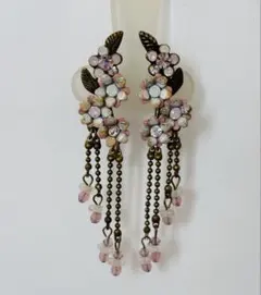 超美品☆ ミハエルネグリンの二枚花小花ロングピアス