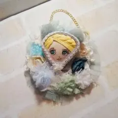 くみっきーさん専用❤️3点❤️ドールチャーム❤️ハンドメイド❤️カントリードール くみっきーさん専用❤️いちご柄❤️ドールチャーム❤️ハンドメイド