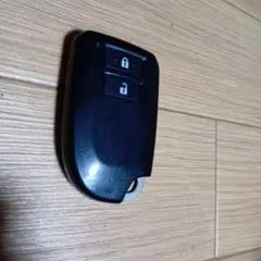 初期化済み トヨタ ハイエース スマートキー 3ボタン - メルカリ