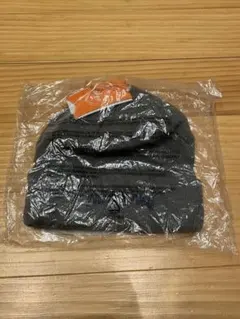 新品未使用スノーボードスキーThirty two ビーニーニット帽サーティーツー