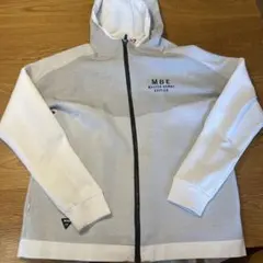 Item thumbnail for item cbf443dd-992a-4a01-8da6-684022bc22cf