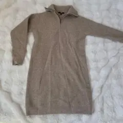 UNIQLO ベージュ ニットワンピース Sサイズ
