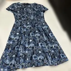 美品leilianレリアン　ブルー系 花柄　半袖ひざ丈フレアワンピース9号　Mのサムネイル
