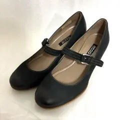 ECCO ブラック ストラップ付きパンプス