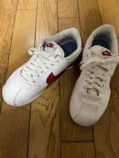 Nike ホワイト/レッド スニーカー