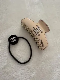 CHANEL ヘアゴム ヘアクリップ セットのサムネイル