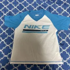 NIKETシャツ