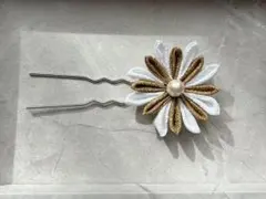 花デザインのかんざし 白金