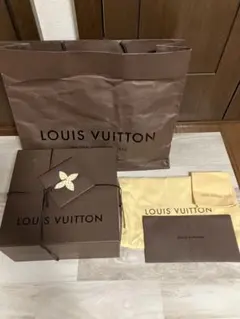 ルイヴィトン LUISポーチポシェットM91495モノグラムヴェルニアマラント