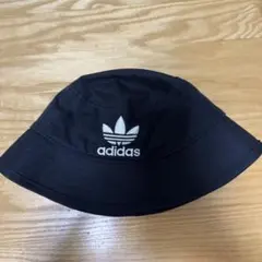 adidas バケットハット　黒　キッズのサムネイル