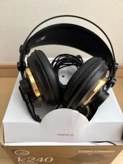 AKG K240 Studio ヘッドフォンのサムネイル