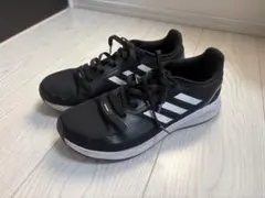 adidas コアランナー　ランニングシューズ ブラック/ホワイト25.5