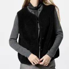 ユニクロ　ライトボアフリースベスト　M ブラック