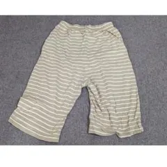 ベージュと白のストライプカジュアルパンツ