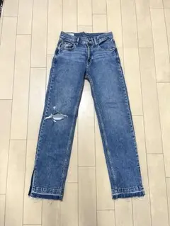 GAPダメージデニムパンツ