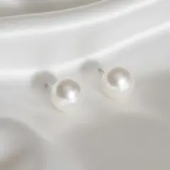 ピアス　パール　ミニ　ホワイト　小さめ　かわいい