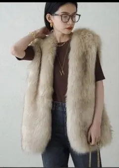 美品⭐︎ラウンジドレス　エコファーベスト