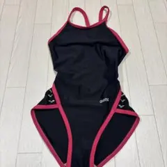 アリーナ競泳水着　黒色×ピンク肩ヒモ　サイズM