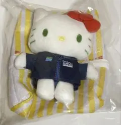 新品　サンリオ ファミマ ファミチキ マスコットキーホルダー ハローキティ