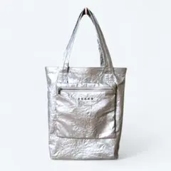 美品　zucca ズッカ　EMBOSS エンボス　トートバッグ　シルバー 大容量