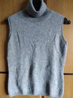 ◆DREAMING グレー カシミヤ100％ タートルネックノースリーブ◆