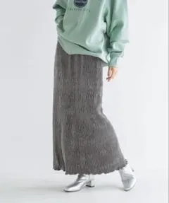 LOWRYS FARM シャイニーベロアタイトスカート グレー