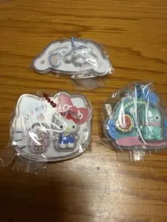 サンリオ　パッケージチャーム　シナモン、キティ、ハンギョドンセット