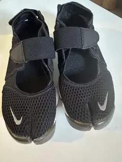 Nike ブラック スニーカー