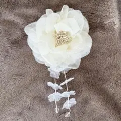 ヘアアクセ　コサージュ