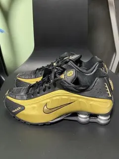 新品 Nike Shox AR3565-005 ブラック/ゴールド