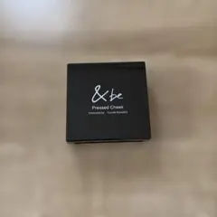《&be》 Pressed Cheek シームレスピンクのサムネイル