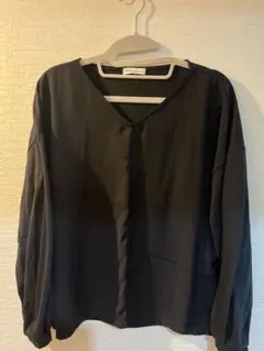 earth music & ecology 黒 長袖シャツ Fサイズ