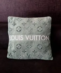 LOUIS VUITTON LVバケーション クッション インテリアのサムネイル