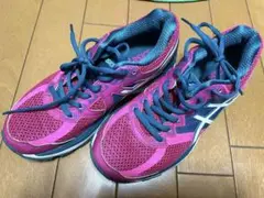 asics スニーカー